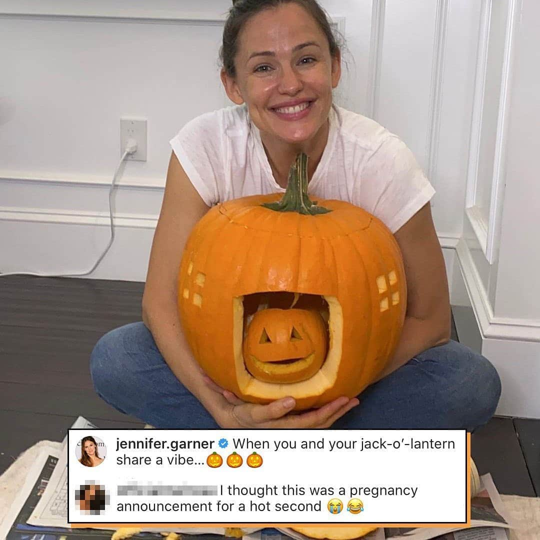 E! Onlineさんのインスタグラム写真 - (E! OnlineInstagram)「"Oh my gourd, not again." - Jennifer Garner after people thought she was pregnant, probably. Head to the link in our bio for her actual, hilarious response. (📷: Instagram)」10月27日 4時32分 - enews