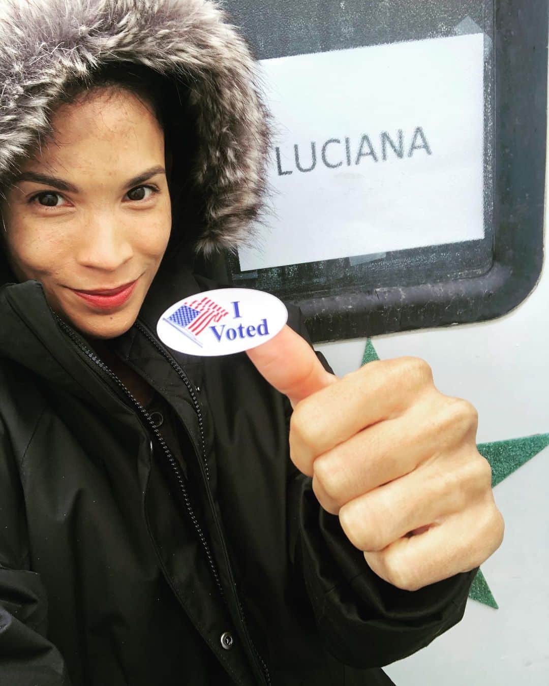ダナイ・ガルシアさんのインスタグラム写真 - (ダナイ・ガルシアInstagram)「This is my first time voting (after becoming and American Citizen) and wow it felt so good! 🗳 👑 If you are a first timer like me, I completely understand how this process can feel overwhelming. 🙂 Link in bio and follow the steps and hope this journey is a lot easier for you. #weareinthistogether  And yes my vote counts for me and Luciana!! 😂😂😂😂  #thisishappening #vote #rockthevote #ourplanetdaily #vote #tvshow #luciana #danaygarcia #together  #thisishappening #thisisus #sweet #love #amor #vote #2020 Never forget the magic 🗳」10月27日 4時38分 - danaygarcia1
