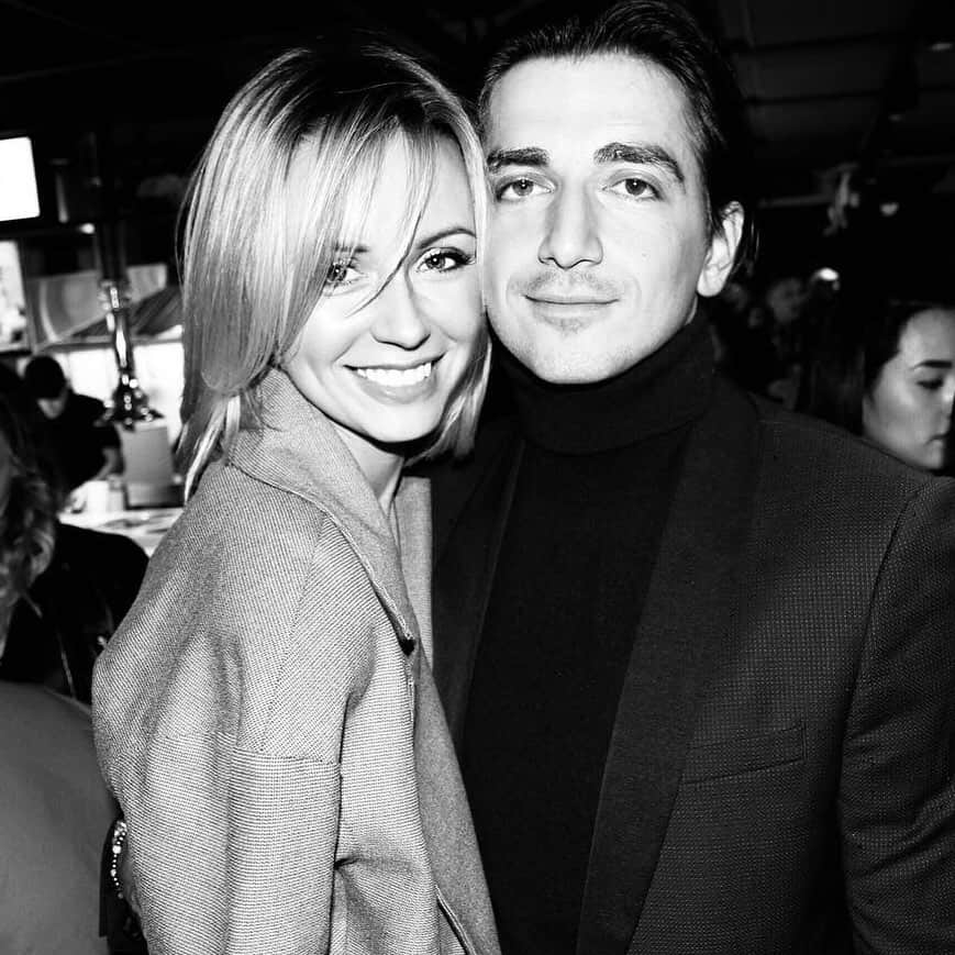 Nataly Osmannのインスタグラム：「You always gain by giving love.」