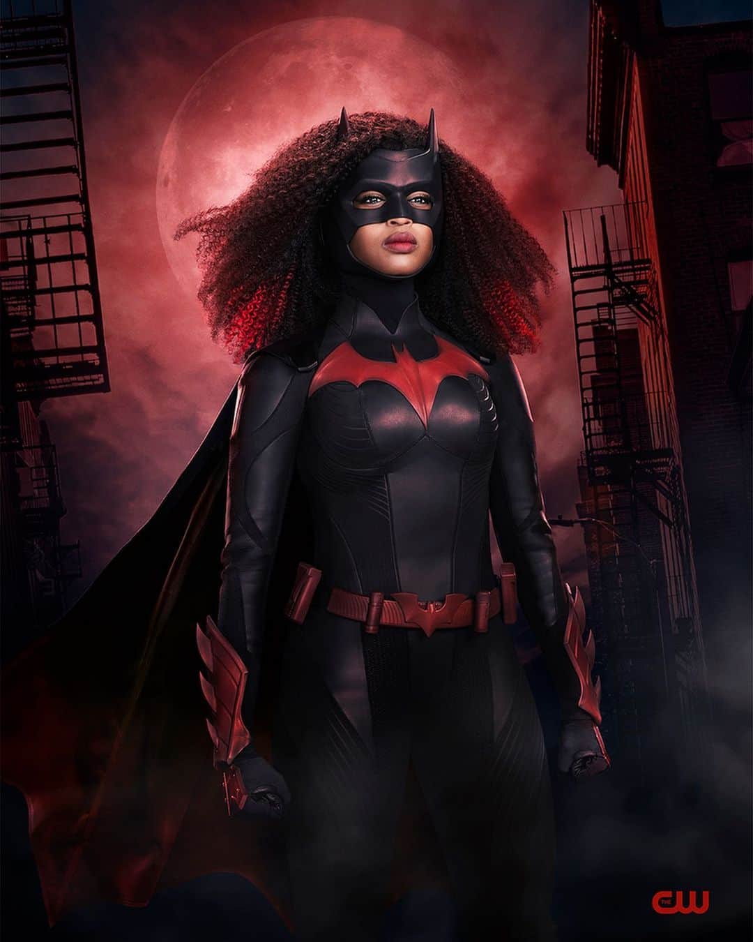 グラント・ガスティンのインスタグラム：「There’s a new hero in town. Pumped. @javicia looks incredible. #Batwoman」