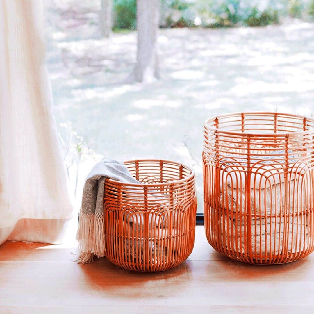 チップ＆ペッパーさんのインスタグラム写真 - (チップ＆ペッパーInstagram)「@stylraven . . . . . . #basket #organizer #neat #blankets #fall #throwblanket #modernbohemian #fallvibes #bohohome #bohodecor #modernkitchen #homedecor #shop #stylravendesign #warmtones #minimalistic #farmhouse #interior4inspo #interior4all #mynordicroom #myinterior #rattanlamp #woodenhouse #bohemian #hyggehome #brickwall #bohostyle」10月27日 5時11分 - sarafernstrom_