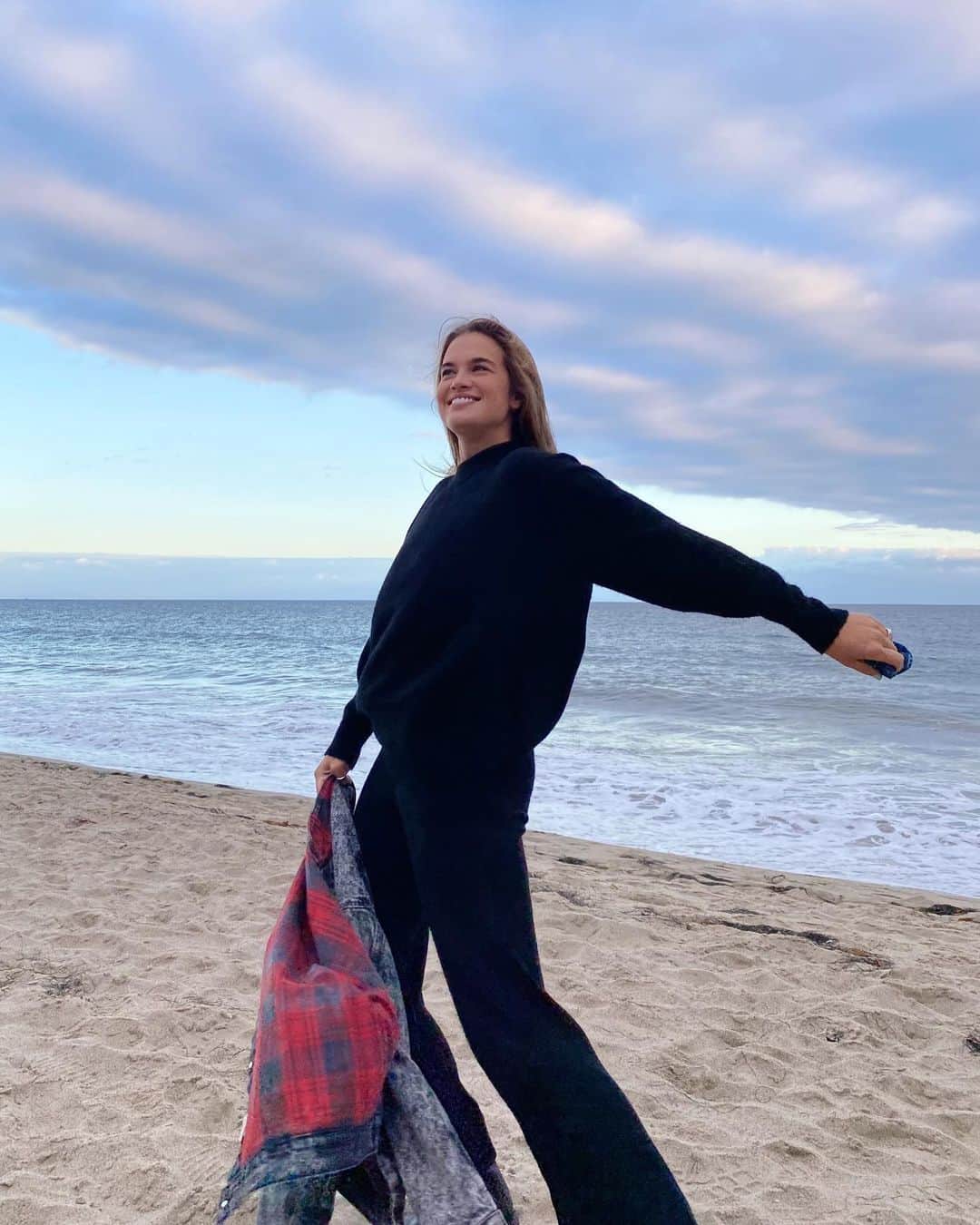 ストーミ・ヘンレイのインスタグラム：「Happiest beans you’ve ever seen 🥳」