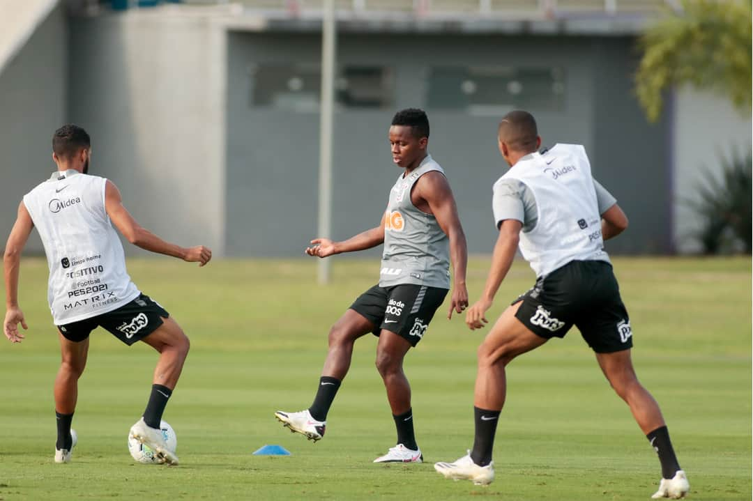 コリンチャンスさんのインスタグラム写真 - (コリンチャンスInstagram)「Treino do dia ☑️⠀ ⠀ Segue o planejamento do Timão para a estreia na @copadobrasil na 4ª feira!⠀ ⠀ 📸 Rodrigo Coca/Agência Corinthians⠀ ⠀ #VaiCorinthians」10月27日 6時31分 - corinthians