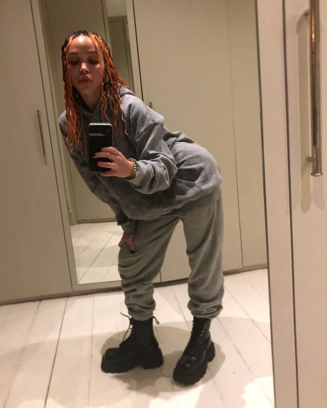 FKAツイッグスさんのインスタグラム写真 - (FKAツイッグスInstagram)「have a good week loves <3」10月27日 7時19分 - fkatwigs