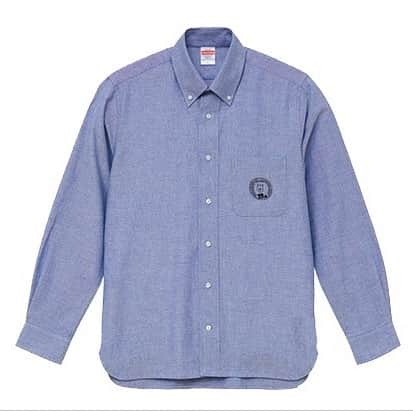 星野みちるのインスタグラム：「今回デザインしたオックスフォードシャツは、かなり可愛いよ（＾ω＾） デザインのところ見にくいね( ；´Д｀) November 19thの文字と、マークが入ります。 私も私服で着たい( ◠‿◠ ) オススメー！ #グッズ　#デザイン　#オックスフォードシャツ　#ボタンダウン　#ブルー　#november」