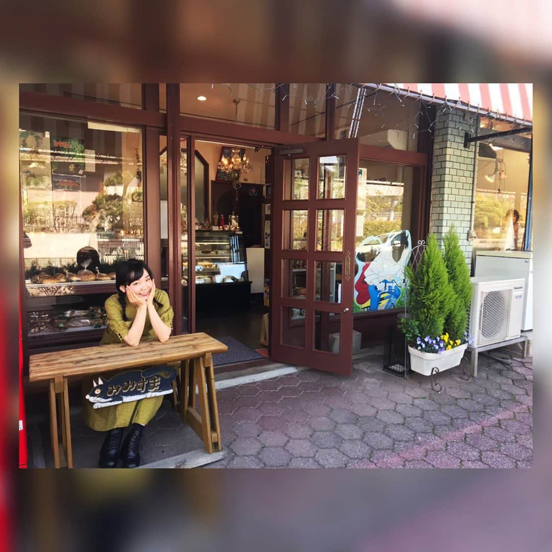 樋口みどりこさんのインスタグラム写真 - (樋口みどりこInstagram)「🌸🍰🚲  #時差スタグラム #1年前 #髪まだ長い #東京 #聖蹟桜ヶ丘 #耳をすませば #ジブリ #聖地 #ノア #ケーキ美味しい #お店で食べれるよ」10月27日 17時54分 - higuchimidoriko