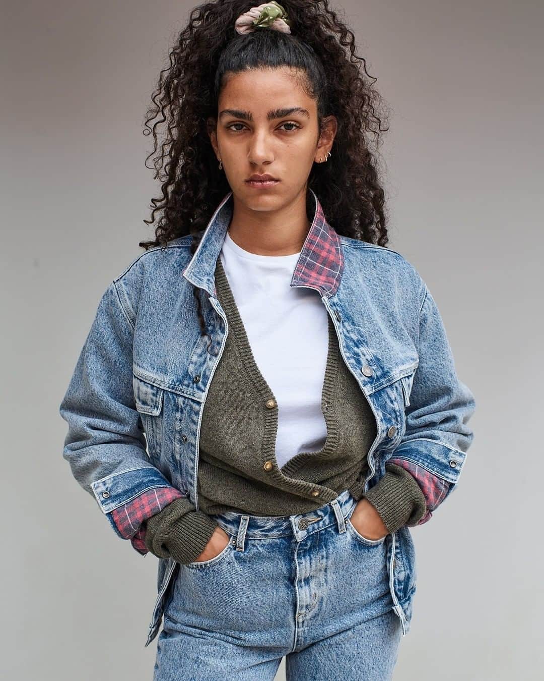 アメリカンビンテージのインスタグラム：「Every piece you need to create your perfect layering-look is in our stores, department stores and online!  ___ #AmericanVintage #FW20 #womenswear」