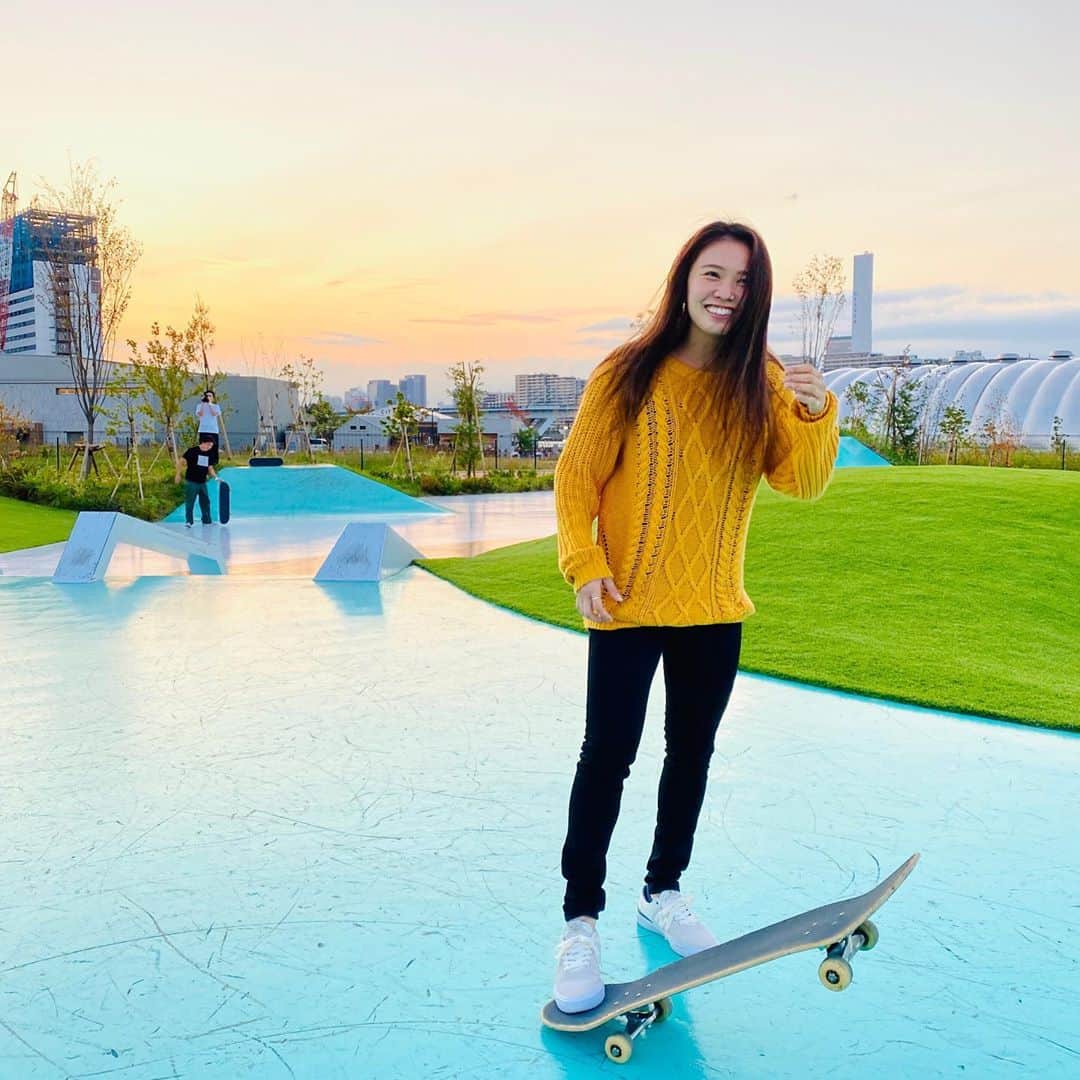 松本遥奈さんのインスタグラム写真 - (松本遥奈Instagram)「久しぶりにスケボーしたよ😊 #skateboard  #roxy #roxyjapan」10月27日 18時22分 - haruna_matsumoto