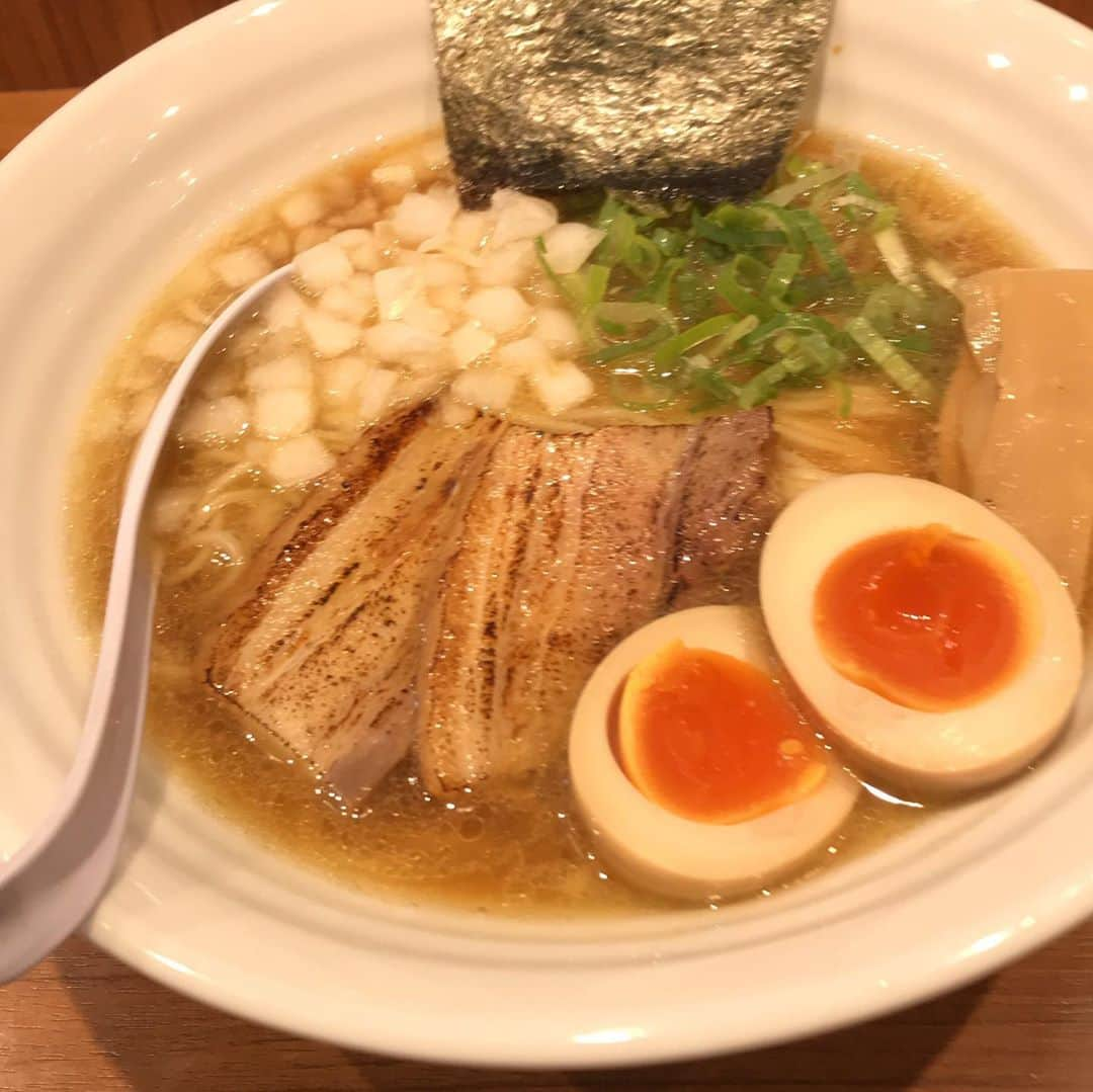 ジェイク・リーさんのインスタグラム写真 - (ジェイク・リーInstagram)「美味いもん食べてる時が一番幸せ🍜  その為にトレーニングして試合してるようなもの💪  #大門 #麺屋芝乃」10月27日 18時27分 - jakelee19890119