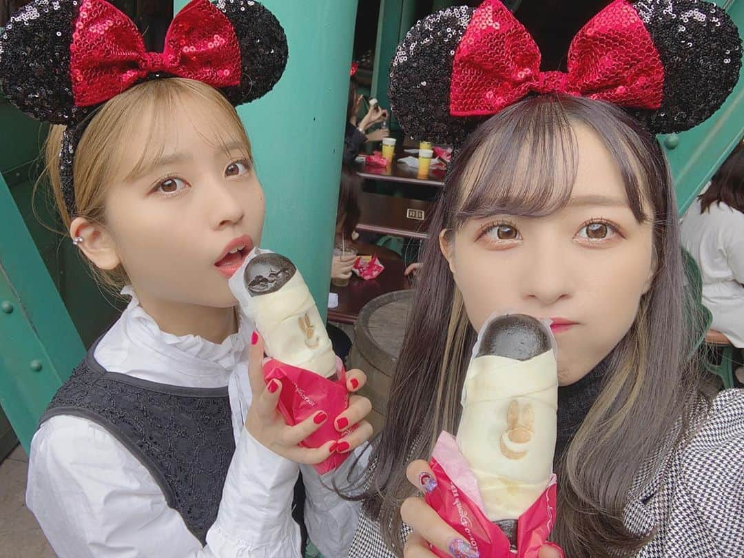 山尾梨奈さんのインスタグラム写真 - (山尾梨奈Instagram)「〻 @hazu.1123 と🤝🖤❤️ﾍﾞﾌ. . #tokyo #tds #tokyodisneysea #東京ディズニーシー #ディズニーシー #tdr #tokyodisneyresort #東京ディズニーリゾート #ディズニーコーデ #ディズニーカチューシャ #マーメイドラグーン @tokyodisneyresort_official」10月27日 18時29分 - yamarina_1210