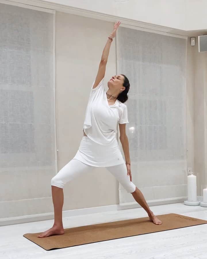 のインスタグラム：「“Every class is specifically made for the individual," Golnaz Maleki explains from the tranquil quiet of the Bamford Wellness Spa Brompton Cross.⁠⠀ ⁠⠀ "If you don’t want to do a flow, I don’t mind. What I ask is that you really get to know yourself and think about what you need. If you want to do Shavasana for an hour and fifteen minutes, that’s fine. If that’s going to be your yoga practise today, let it be. The challenge is to get to know yourself, so that when you leave the mat you go and live a life of action rather than reaction.”⁠⠀ ⁠⠀ Golnaz leads Slow Flow and Yoga Nidra from the Brompton Cross Wellness Spa on Tuesdays and Thursdays. Click the link in our bio to book your next class, and explore our Willow, Silver Birch and Golden Oak monthly membership packages. #bamford #yoganidra #yogalondon」