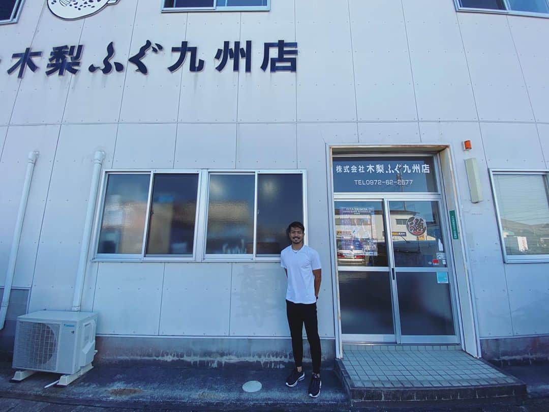 伊佐耕平のインスタグラム：「【1人スポンサー様訪問】  CLUB PARTNER 株式会社 木梨ふぐ九州店様  いつもありがとうございます! これからも宜しくお願い致します!  #1人スポンサー様訪問 #木梨ふぐ九州店 #人生は常に今から #感謝」