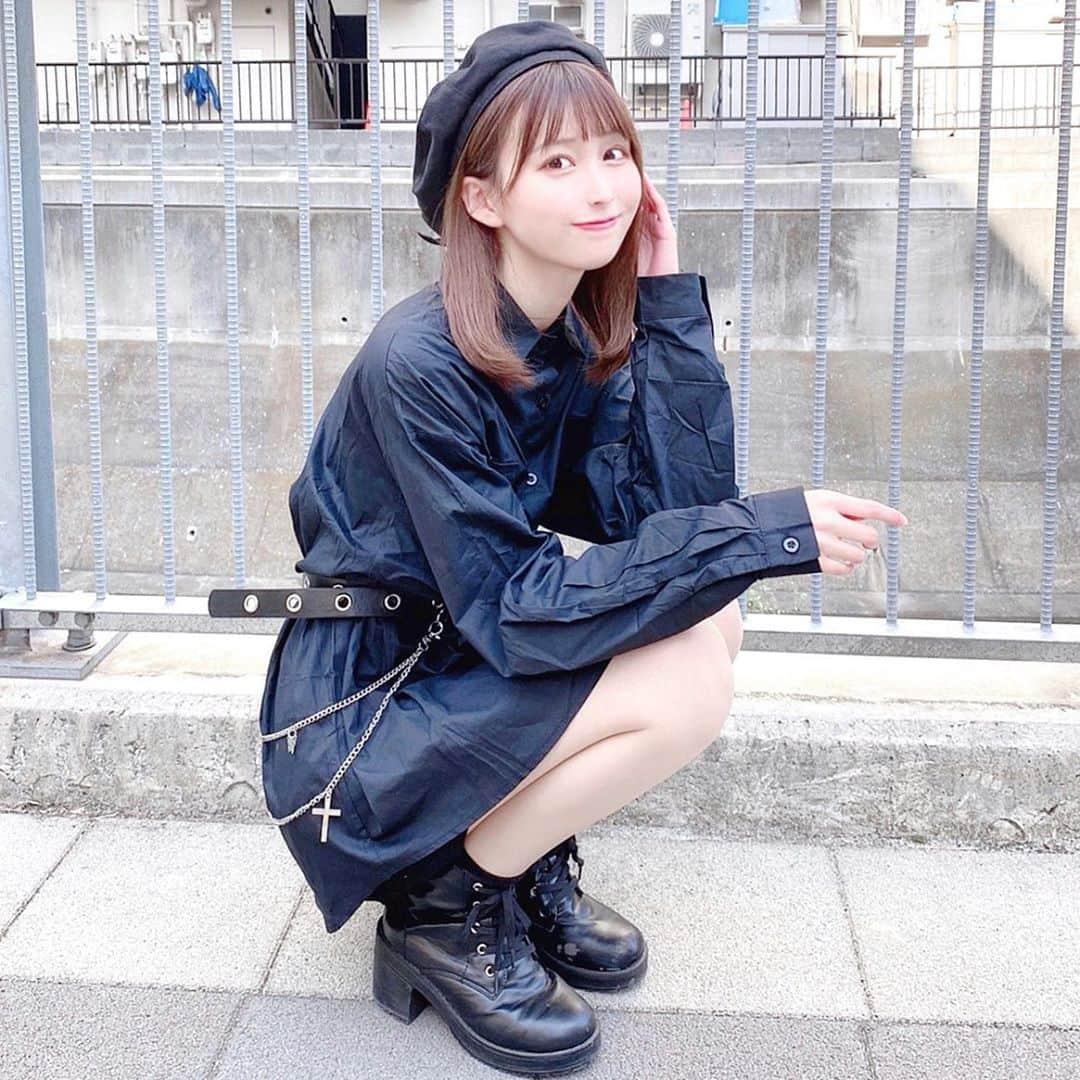 中野あいみさんのインスタグラム写真 - (中野あいみInstagram)「﻿ ﻿ 🖤⛓☁️﻿ ﻿ ﻿ ♡﻿ ﻿ ♡﻿ ﻿ ♡﻿ ﻿ ﻿ いつもと違うテイストのコーデ、、﻿ 全身真っ黒ちゃん﻿ ありですか？😈❤︎﻿ ﻿ ベルトについてる十字架と蝶々のが可愛っ」10月27日 18時36分 - nakano_aimi