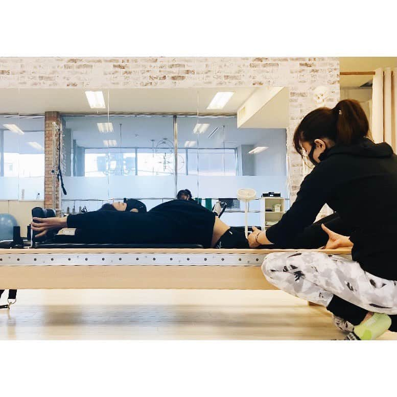 吉田知那美さんのインスタグラム写真 - (吉田知那美Instagram)「・ #pilates I’m into the Pilates training. ・ ・ マシーンの上で全関節鳴らしてオーケストラやってきました。 先生いつもこんな扱いにくい身体をみてくれてありがとうございます。 #関節オーケストラ #トレーニング日記 #keepact #ピラティス」10月27日 18時52分 - chinami1991