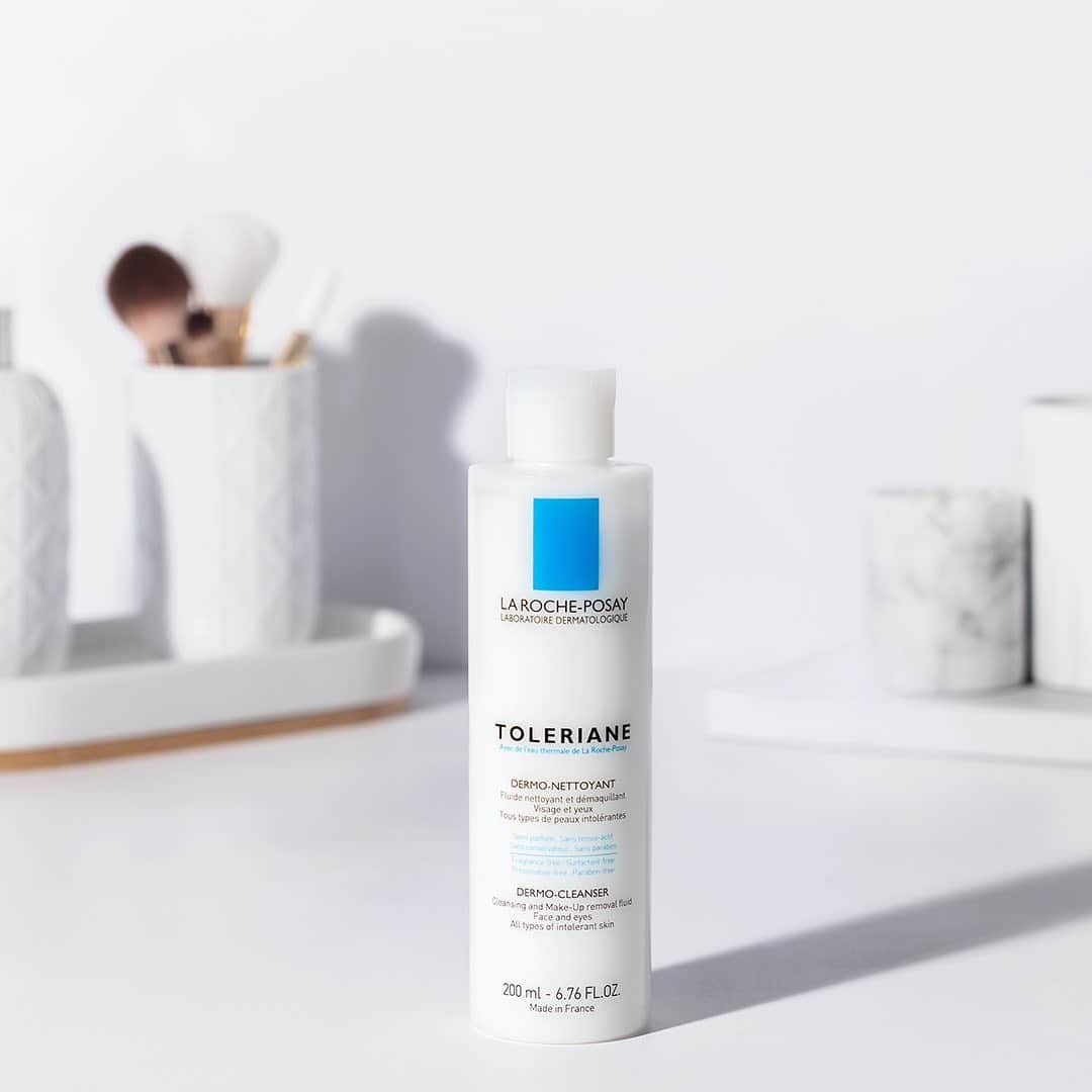 LA ROCHE-POSAY JAPAN ラロッシュポゼさんのインスタグラム写真 - (LA ROCHE-POSAY JAPAN ラロッシュポゼInstagram)「＼ 乳液タイプの洗顔料 ／ . １日の始まりと終わりにする洗顔は、汚れを落としてさっぱりしながら、同時に潤いを保ちたいですよね。 . #トレリアンダーモクレンザー は乳液タイプの洗顔料✨ 軽いメイクアップや肌の汚れを優しく洗い、肌をやわらげ、守ります。 . 洗い上がりのしっとり保湿感は、これからの季節にもピッタリです。 . 拭き取り、洗い流し、どちらでもお使いいただけるので、是非ライフスタイルに合わせて試してみてくださいね🍃 気になる方は商品ボタンから詳細も見られるのでそちらもチェックしてください✔︎ . トレリアン ダーモクレンザー 200mL 3,850円（税込） . #ラロッシュポゼ #larocheposay #乾燥肌 #敏感肌 #敏感肌対策 #スキンケア #ドクターズコスメ #肌荒れ #乾燥対策 #洗顔 #洗顔料 #乳液洗顔 #クレンジング #ミルククレンジング #美肌 #基礎化粧品 #美容好きな人と繋がりたい #ライフスタイル #超敏感肌 #敏感肌必見 #低刺激設計 #低刺激 #スキンケア購入品 #スキンケア紹介 #スキンケアマニア #肌メンテナンス #肌ケア #デイリースキンケア #肌活」10月27日 19時06分 - larocheposayjp