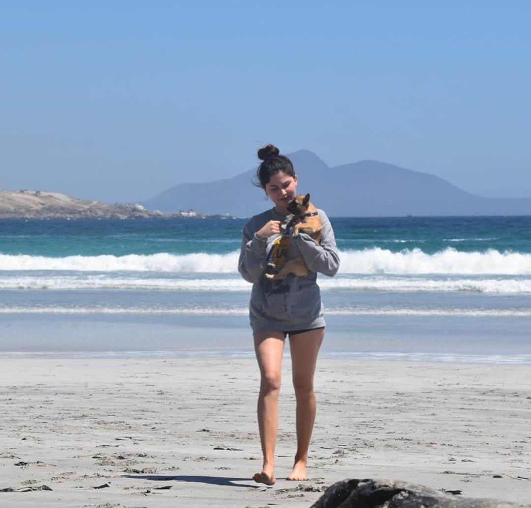 マウリシオ・ピニージャさんのインスタグラム写真 - (マウリシオ・ピニージャInstagram)「Hermosa tarde de playita con mi Familia maravillosa 🤩❤️ @gissepaz @agustina.pinillaa @matildapinilla @mauripinilla14」10月27日 10時13分 - pinigol9