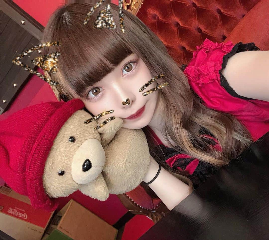 野原ちんのインスタグラム：「みんな、今日も生きてて偉いね」