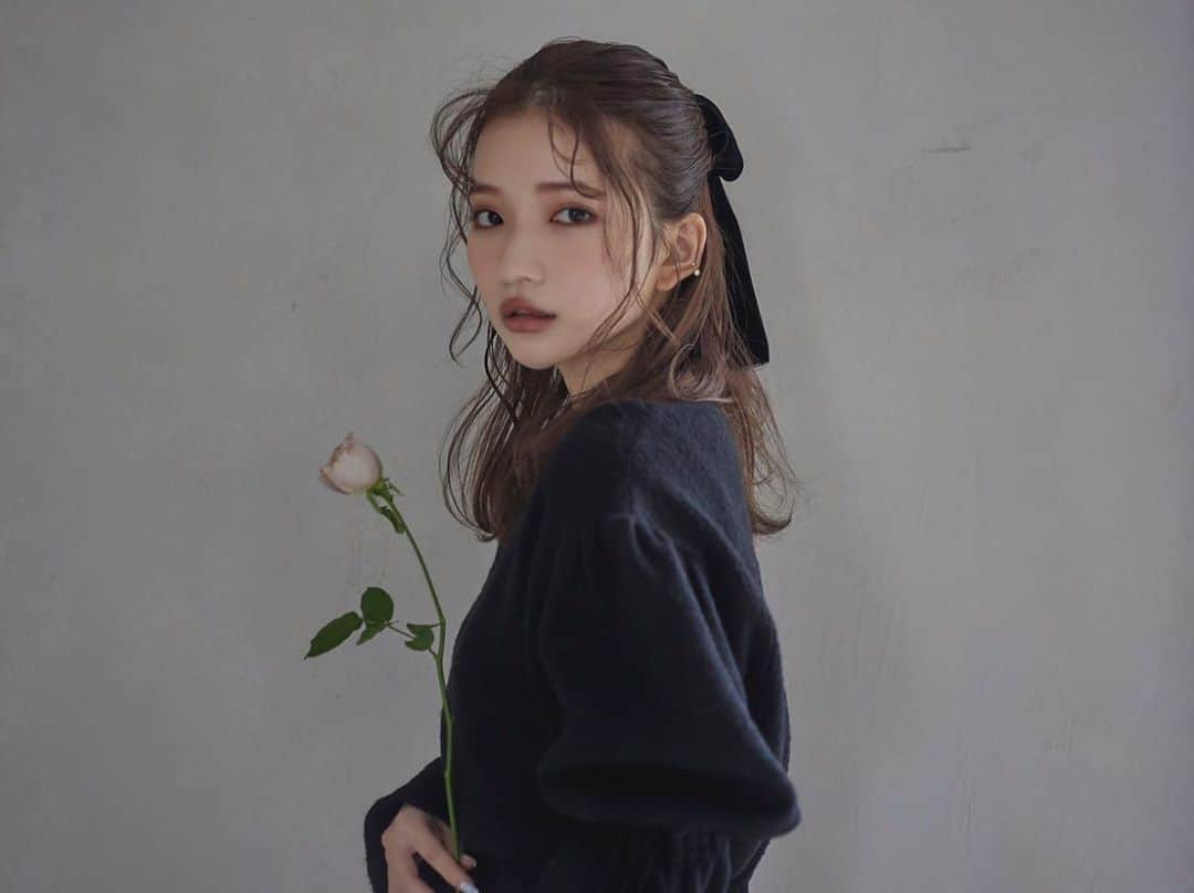 南りほのインスタグラム：「🖤🖤🖤」