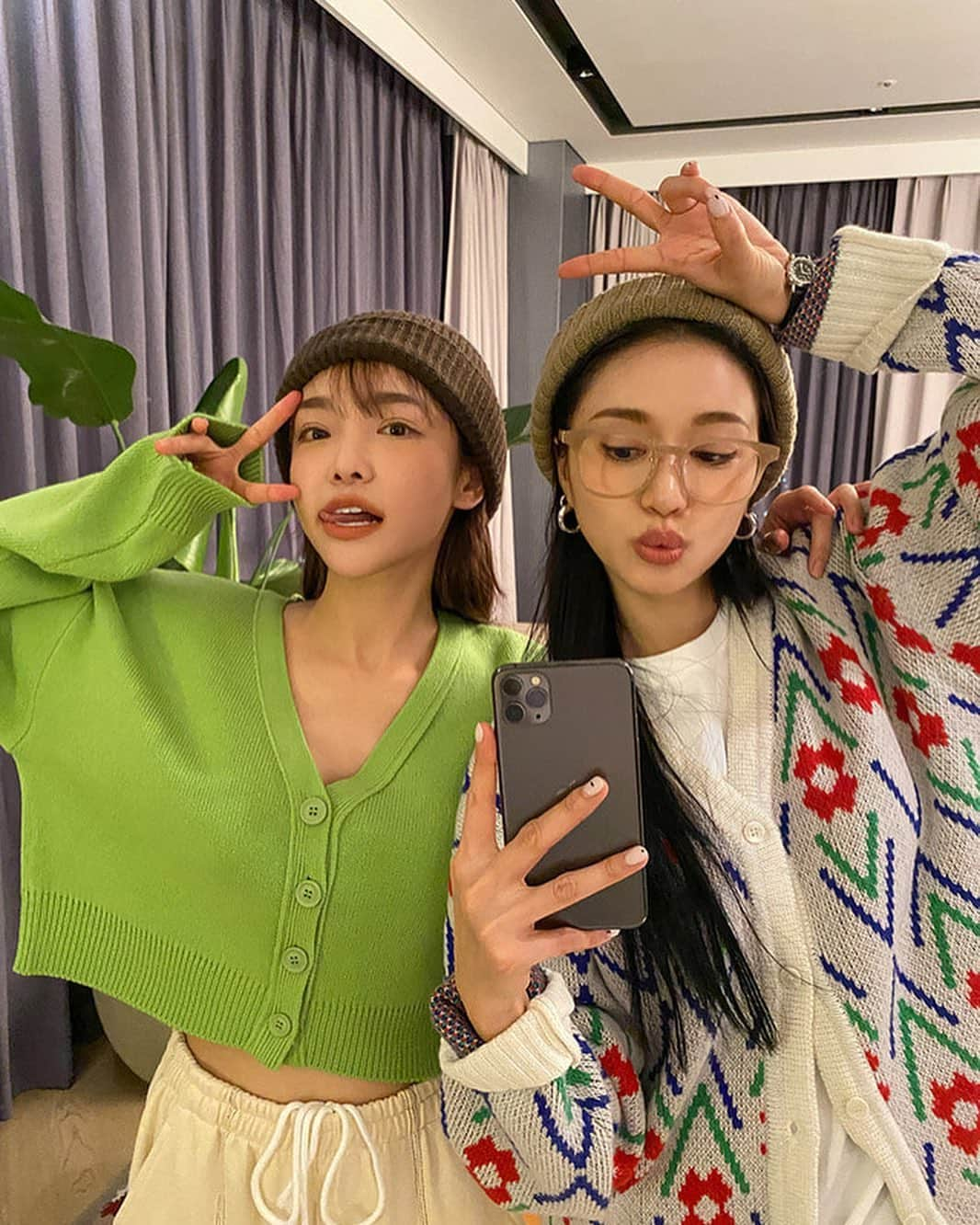 Official STYLENANDAさんのインスタグラム写真 - (Official STYLENANDAInstagram)「House Party Look with Nanda❤️ 11월 2일까지 홈파티룩 15% 할인!! m.stylenanda.com」10月27日 11時54分 - houseof3ce