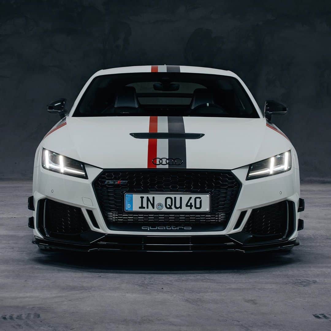 HYPEBEASTさんのインスタグラム写真 - (HYPEBEASTInstagram)「@hypebeastcarclub: @audi is celebrating 40 years of the Quattro with a very special TT RS. It features the same five-cylinder turbocharged engine producing 395 BHP and 354 lb-ft. of torque, and tweaked to now max out at 174 MPH and do the 0-62 MPH sprint in just 3.7 seconds. Learn more details via the link in our bio. It’s set to release only in Germany and will be limited to just 40 units, with each one going for approximately $135,000 USD. ⁠⠀ Photo: Audi」10月27日 11時56分 - hypebeast