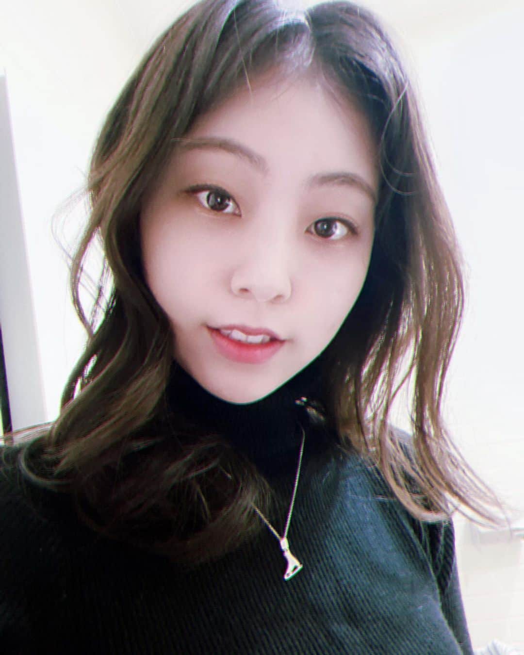 郭珉整のインスタグラム：「💇🏻‍♀️」