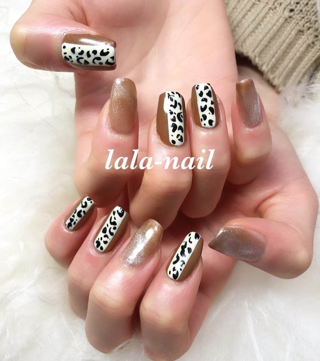 ETSUKOのインスタグラム：「アニマル×マグネット🧲  縦アニマルは可愛いいだけじゃなく よりお爪がしゅっと見えるね👍🏾  ネイルのご予約はLINE又はDMより お願いします❣️」