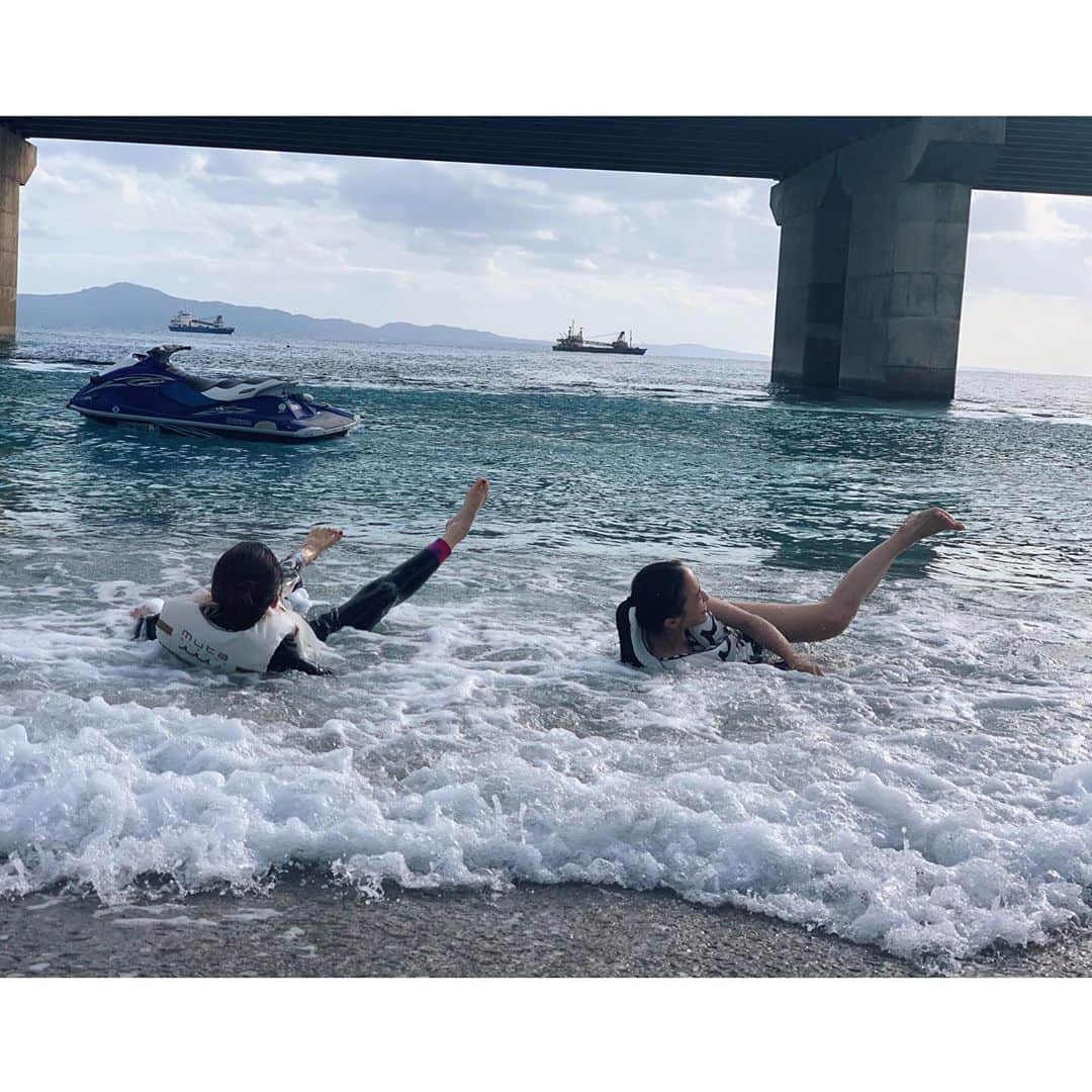 ARISA（和田有沙）さんのインスタグラム写真 - (ARISA（和田有沙）Instagram)「波に打たれては転がって〜🙃 を繰り返してひたすら笑う🤣ㅤㅤㅤㅤㅤㅤㅤㅤㅤㅤㅤㅤㅤ 浄化された☺️💓ㅤㅤㅤㅤㅤㅤㅤㅤㅤㅤㅤㅤㅤ そして笑い死んだ😇 ㅤㅤㅤㅤㅤㅤㅤㅤㅤㅤㅤㅤㅤ #沖縄#okinawa#ありこり」10月27日 12時31分 - wadaarisa