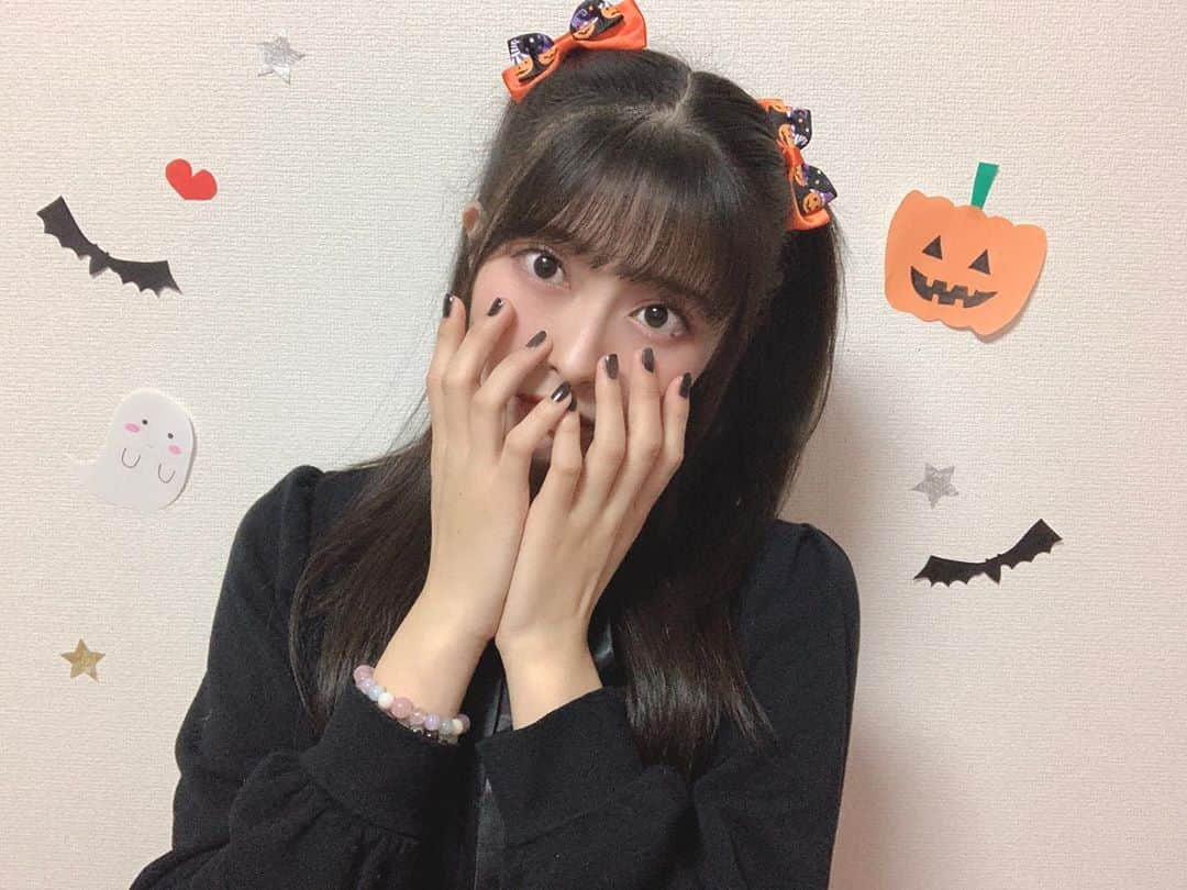 行天優莉奈さんのインスタグラム写真 - (行天優莉奈Instagram)「セルフプロデュース生写真ハロウィン🎃 まだ予約してない方はぜひ、もう少しで締め切り👻 #ハロウィン #ハーフツイン　#みつあみ #BLACK #まみれになっちゃった #オフショット　#行天優莉奈」10月27日 12時26分 - yurina.0314