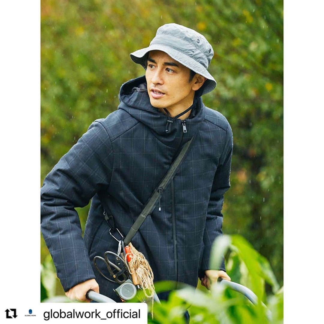 Shogoさんのインスタグラム写真 - (ShogoInstagram)「#Repost @globalwork_official  ・・・ 【 for MEN 】﻿ - FOR EVERY SCENCE -﻿ それぞれの暮らし、それぞれのアウター。﻿ ﻿ 職業やライフスタイルが異なる12名の着こなしをご紹介！﻿ ﻿ 〈 AIRTHERMAL 〉﻿ ﻿ 保温性・軽量・嵩高性とアウターに必要な３つの機能を兼ね備えた合繊素材のオリジナル中綿。﻿ ライフスタイルに沿って選べるデザインのバリエーションも魅力の一つ。﻿ ＿＿＿＿＿＿＿＿＿＿＿＿＿＿＿＿＿＿＿＿＿＿＿＿＿﻿ ﻿ 畑仕事にも負けない街着アウターです。﻿ ﻿ #エアサーマルstyleup柄ブルゾン_gw ¥13,090 tax-in (品番881567)﻿ ﻿ ﻿ 「休みのときは、事務所で借りている農園で畑仕事に勤しんでいます。冬場の農園はかなり冷え込むので、「STYLE UP 柄ブルゾン」のような動きやすいアウターがあると便利ですね。﻿ 袖口や裾にウィンドストッパーがついているので、保温性も抜群。撥水性があるから雨の日や水場も安心だし、汚れたら洗濯機で丸洗いできるのも助かります。﻿ しかもスタイリッシュなデザインという、まさに至れり尽くせりの一着です。」﻿ ﻿ ﻿ ■ Shogo (モデル)﻿ 　身長:180cm / 着用サイズ:L﻿ ﻿ ﻿ ﻿ ﻿ #エアサーマル #エアサーマルアウター_gw #メンズ #メンズコーデ #ファッション #アウター #メンズファッション #ブルゾン #チェック #メンズコート #カラバリ #着こなし #新作アイテム #着回し #着回しコーデ #コーデ #コーディネート #今日の服 #秋服コーデ #冬服コーデ #冬服 #カジュアル #きれいめカジュアル #シンプルコーデ #スナップ #プチプラコーデ #アウターコーデ #snap」10月27日 12時28分 - shogo_velbed