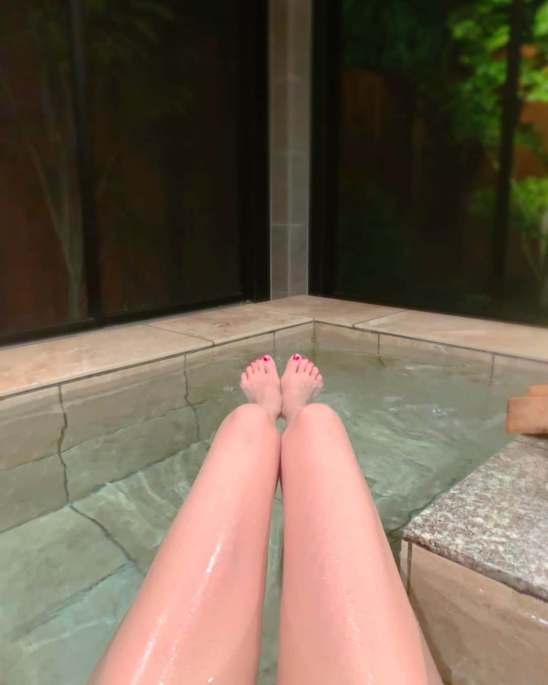 百合華さんのインスタグラム写真 - (百合華Instagram)「Semi-open-air hot spring time ww ♨️」10月27日 12時38分 - yurika.lovelily