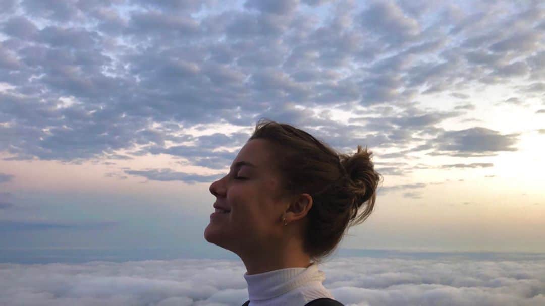 Alice Wegmannのインスタグラム：「voadora no inferno astral, ele vai eu vôo」