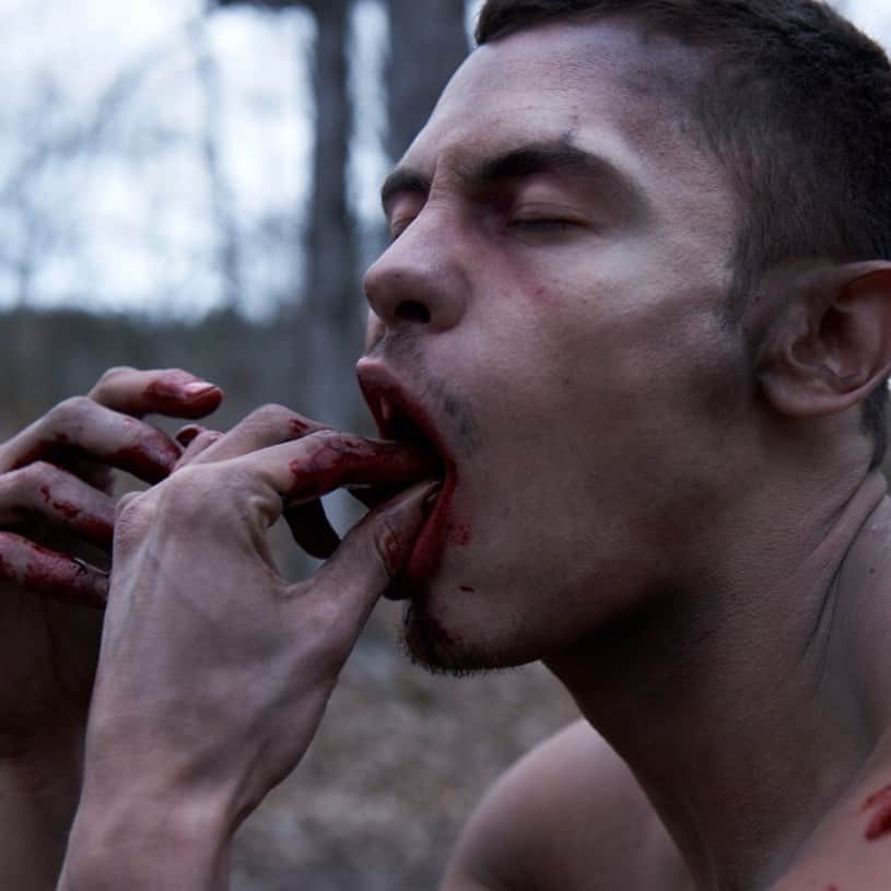 カーター・スミスのインスタグラム：「26 OF 31 DAYS OF ALL THE DEAD BOYS . 11.58 pm. . The day got away from me. . More tomorrow. . Carter . THIAGO for @all_the_dead_boys」