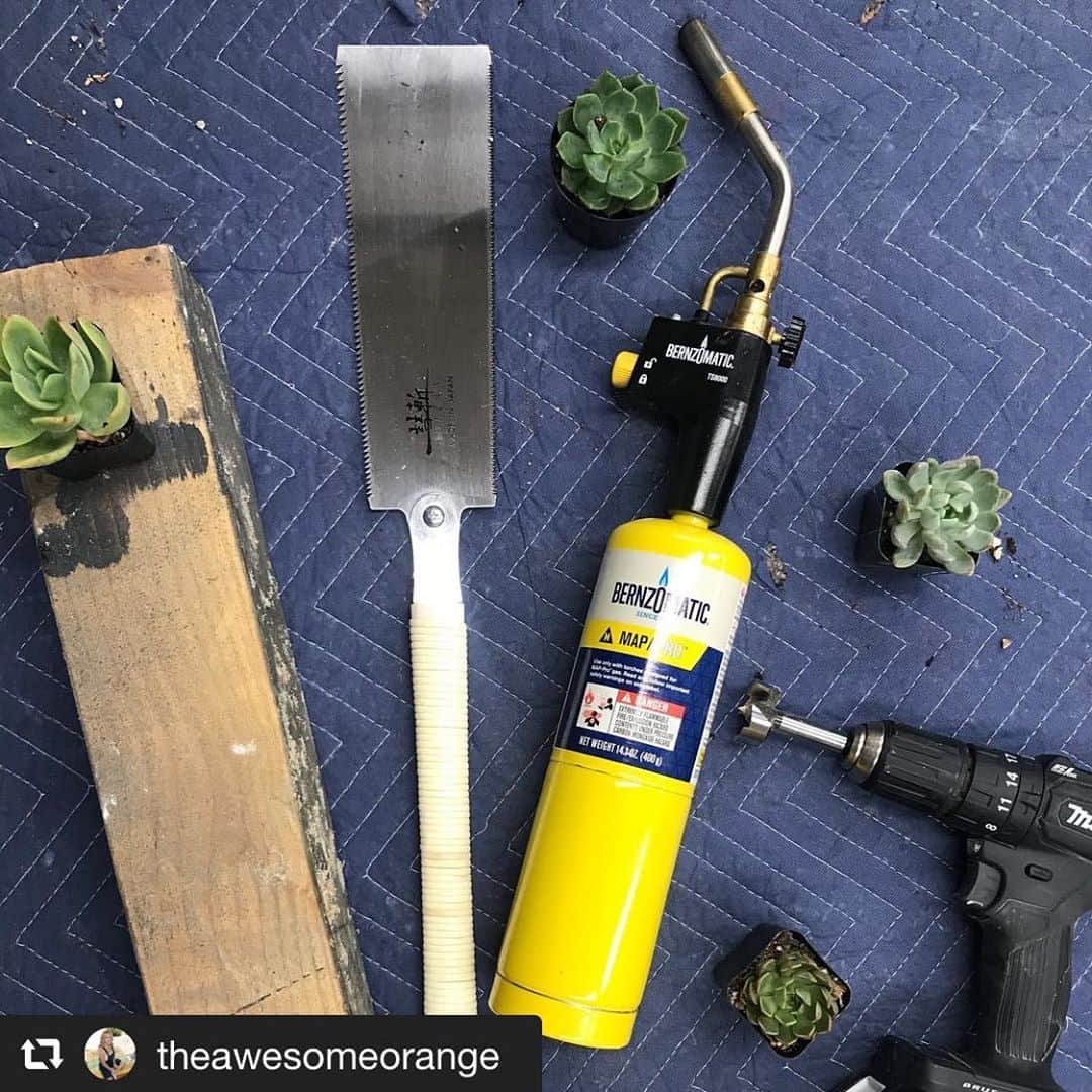 SUIZAN JAPANさんのインスタグラム写真 - (SUIZAN JAPANInstagram)「Thank you for choosing our Ryoba saw! Can't wait to see what you'll make with it🔥﻿ ﻿ #repost📸 @theawesomeorange﻿ Ya’ll I got myself a new pull saw and dreamed up a quick little project to test it out... and it has to do with my buddying obsession with plants!!! 🌱﻿ —﻿ I imagine these being made on an afternoon with the girlfriends, moms making them for teacher appreciation gifts or just to spice up a shelf in your own house! 🙌﻿ —﻿ I am sure you guessed these are gonna be succulent planters, but they aren’t gonna be any succulent planter... these are gonna be simple DIY ones anyone can make and they are gonna be lit! 🔥🧡﻿ —﻿ I just bought my pull saw because they look AWESOME... but can anyone tell me what they are mostly used for? 😆🍊﻿ —﻿ #diy #woodworkingtools #pullsaw #tools #diyprojects #diyplanter #succulents #succulentplanter #woodworkHER #make #diyhomedecor #simplediy #shousugiban #planters #homedecor #torch #plants﻿ ﻿ #suizan #suizanjapan #japanesesaw #japanesesaws #japanesetool #japanesetools #handsaw #ryoba #dozuki #dovetail #flushcut」10月27日 13時21分 - suizan_japan