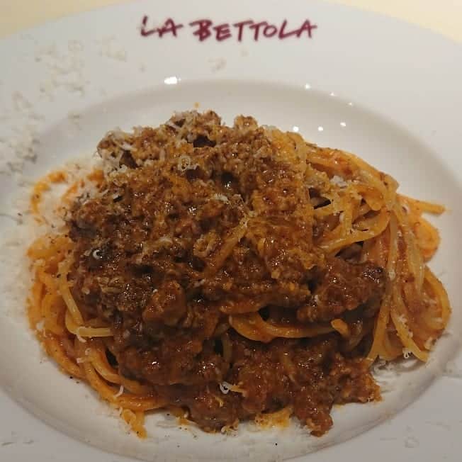 ハンディやしきさんのインスタグラム写真 - (ハンディやしきInstagram)「本日のまいもん寿司ラジオの打ち合わせは「ラ・ベットラ・ダ・オチアイ 」新鮮ウニのパスタは絶品！美味しさ、魅力をお伝えしますので木曜日11時30～ラジオ金沢FM78・0聞いてください。 #イタリア料理  #ランチ #パスタ #落合シェフ  #金沢 #絶品 #ラジオ #まいもん寿司 #聞いてください」10月27日 13時45分 - handyyashiki