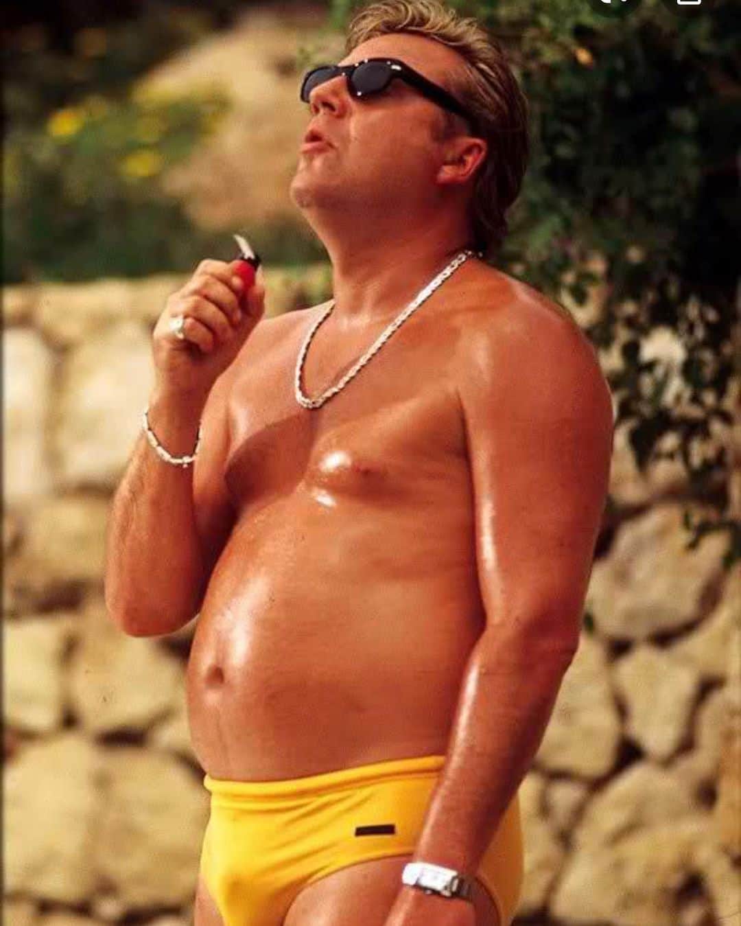 レナ・ヘディのインスタグラム：「“This is madness, I’ve had enough of this “crime and punishment” bollocks”  G’night #sexybeast @thisisraywinstone #vote #votelikehell」