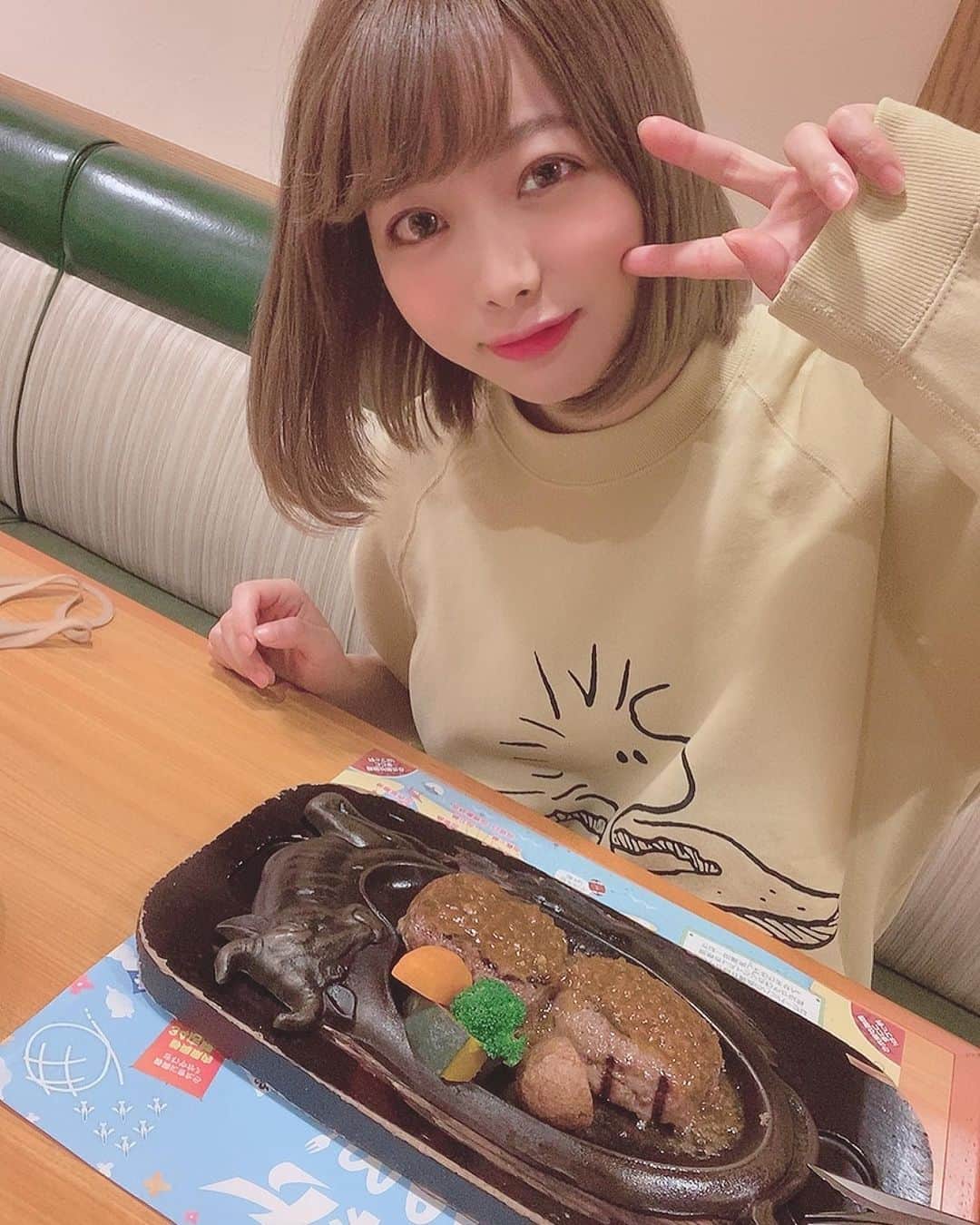 のインスタグラム：「ぽいちされたマスクが見切れがち。  ・ ・ #炭焼きレストランさわやか #さわやか #さわやかハンバーグ #ハンバーグ #Hamburg #静岡 #静岡県 #げんこつハンバーグ」