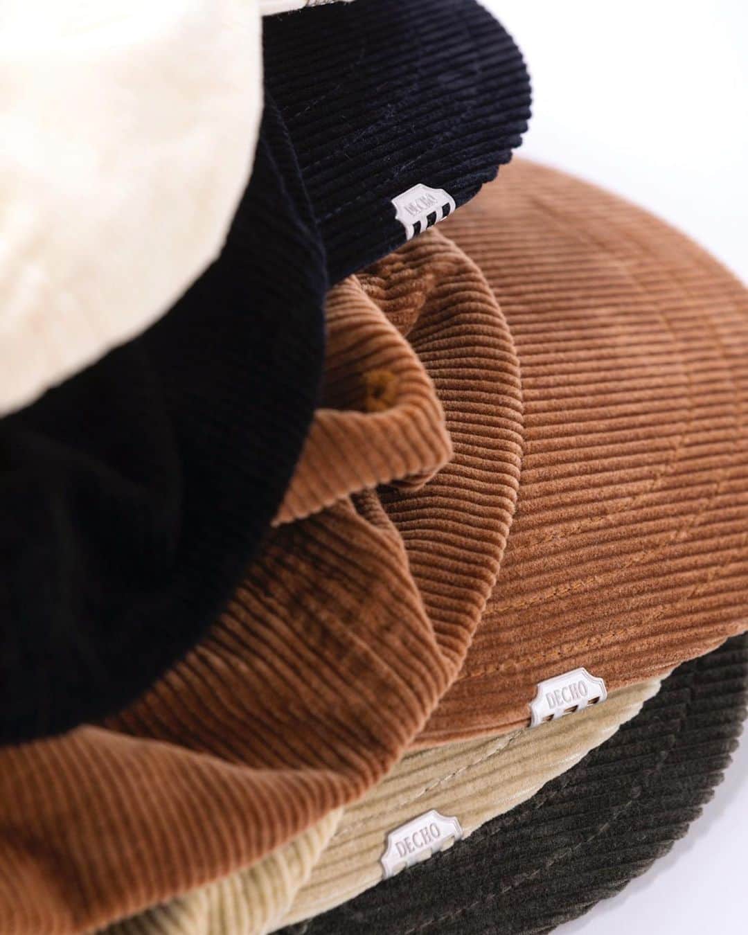 アナクロノームさんのインスタグラム写真 - (アナクロノームInstagram)「. . . . ANDC063 LEATHER BUCKLE CAP OFF WHITE / BEIGE / BROWN OLIVE / BLACK . . . @anachronorm262 . . . @balanceokayama @anachronorm_context_gallery @eld_interior_products @flatbush_kobe @tribeca_shimane @frolic_hmr_ @independence_fukui @buggybugsshop @wearnames . . . #anachronorm #contextgallery #nakameguro #balanceokayama #okayama」10月27日 15時00分 - anachronorm262