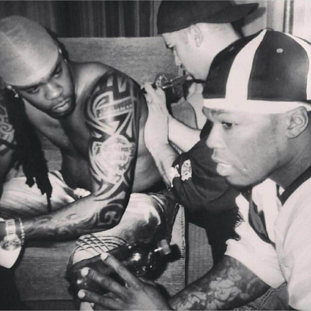 ファンクマスター・フレックスのインスタグラム：「Brooklyn / Queens Legends: Busta Rhymes x 50cent! COMMENTS OFF: Hahaha! Rappers that film @crimestoppersatlanta love to send bots in the comments! Your whole style is chump! 😂😂😂😂😂😂  TUNE IN TONIGHT 10PM! : AS I BREAK IT DOWN IN DETAIL! @hot97」