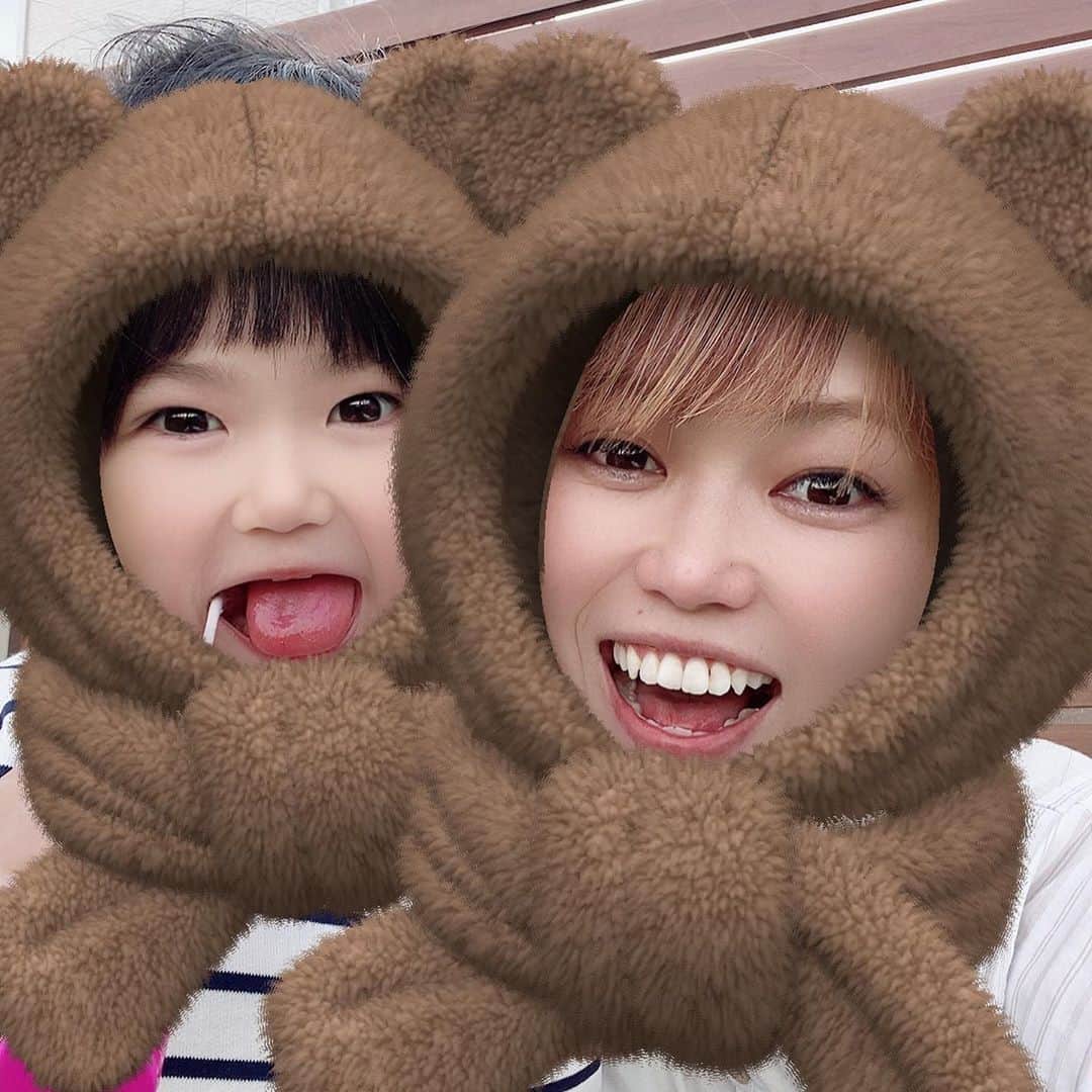 大菅小百合のインスタグラム：「40歳になりました〜🎂👏🏻✨😆 いつもと変わらない朝で実感は全くありませんが💦💦無事に迎えられたことに感謝‼️ 今日は娘とベタベタ❤️ ・ ・ ・ #mybirthday  #10月27日 #妹も同じ #両親に感謝する日 #記念すべき40歳」