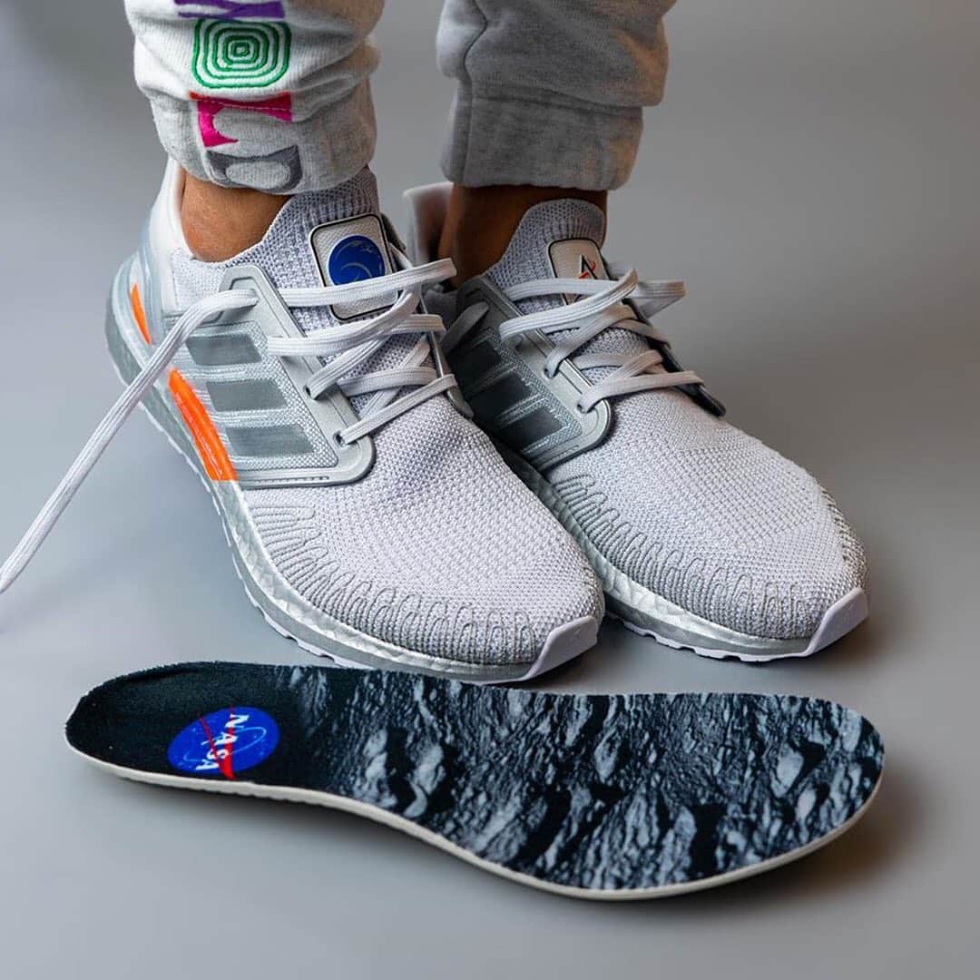HYPEBEASTさんのインスタグラム写真 - (HYPEBEASTInstagram)「@hypebeastkicks: @adidas has prepared a “NASA” themed take on its UltraBOOST 2020 model. Focusing on the National Aeronautics and Space Administration’s iconic logo and operations, the shoe features a gray Primeknit upper framed by metallic silver TPU cages that carry the Three Stripes branding, while metallic silver-colored full-length BOOST midsoles paired with bright orange shanks and white Continental rubber outsoles round out the look. Stay tuned for its release info. ⁠⠀ Photo: @yankeekicks」10月27日 15時46分 - hypebeast