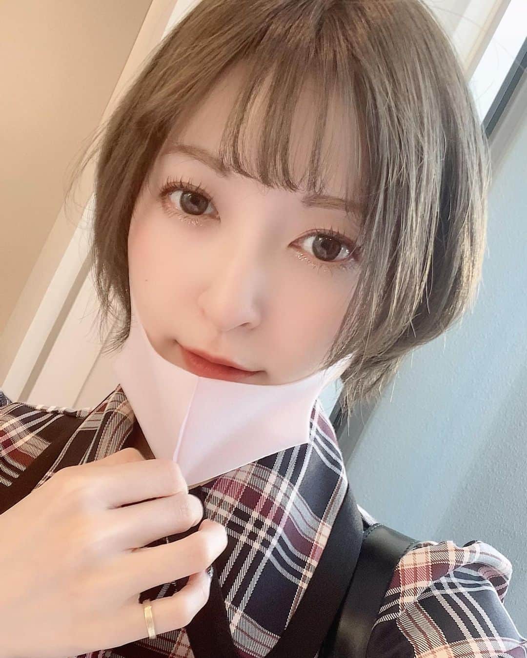 神田沙也加さんのインスタグラム写真 神田沙也加instagram 今日はcanoneの春物商談日です がっつり何時間もやっていくよ 春楽章も 可愛いから楽しみにしていてね 10月27日 16時03分 Sayakakanda