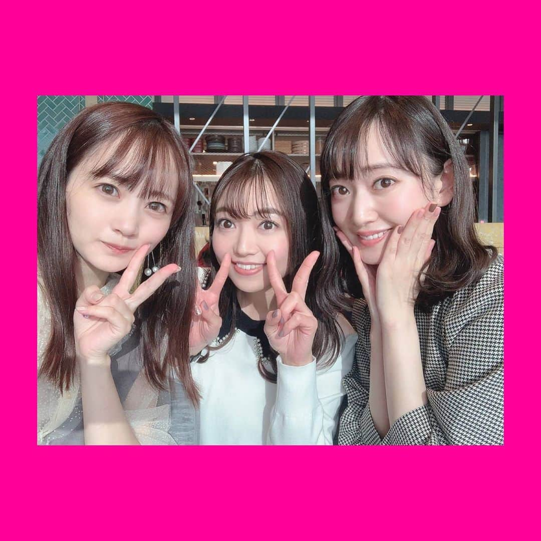 成田梨紗さんのインスタグラム写真 - (成田梨紗Instagram)「久しぶりに姉妹に囲まれて👭💋﻿ ﻿ しょこからは幸せオーラたくさんもらって💍﻿ こうちゃんからは女子力オーラたくさんもらって🌸﻿ とっても良い1日だった😋﻿ ﻿ しょこの新居最高すぎたなあああ👰🏰🤵❤️﻿ ﻿ ﻿ まだ一年前くらいのことだけど毎日のように一緒にいたし、毎回写真や動画撮ってわちゃわちゃはしゃいでたな〜って、ユニット時代がすごく懐かしく感じた😭✨﻿ ﻿ 環境は変わってもこうやって会えて嬉しい👭﻿ ﻿ #sisters #lunch #gradoll」10月27日 16時15分 - narita_risa