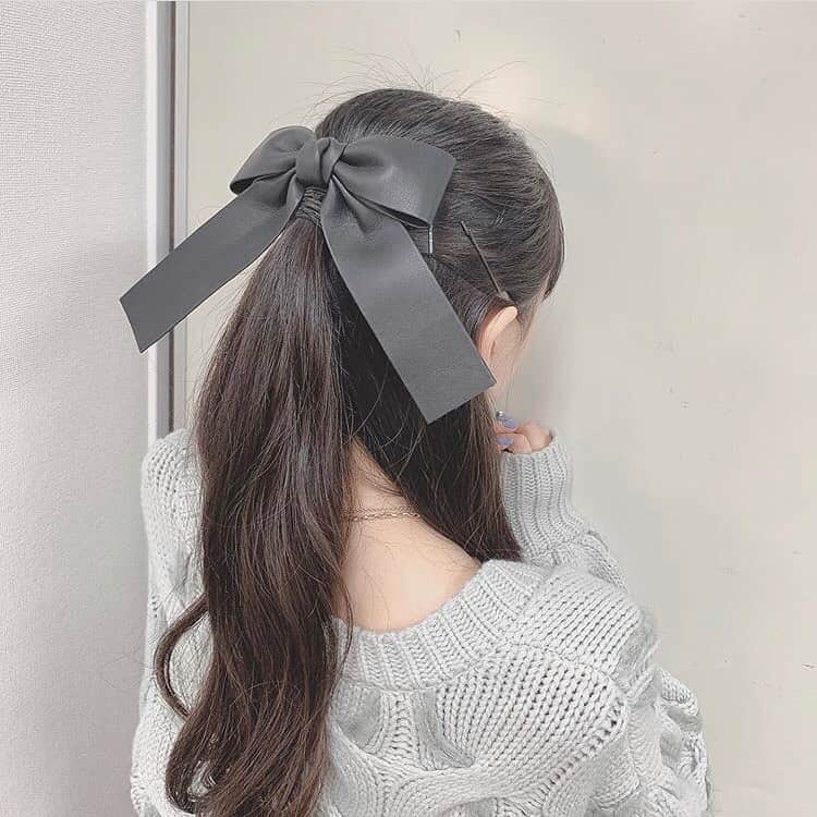 Me%さんのインスタグラム写真 - (Me%Instagram)「🧡簡単ヘアアレにぴったりなアイテムピックアップ🧡  ✔︎ゼブラドームカチューシャ ✔︎フェイクレザーリボンポニー ✔︎BIGカチューシャ  みんなのお気に入りアイテムもタグ付けして投稿してね🏷✨  Special thanks🤳🤍 @yuririn1002 @arisa_yoshihashi @__aya_tokyo__  #mepercent #me_percent #ミィパーセント #ヘアアレンジ #カチューシャ #カチューシャアレンジ #リボンアレンジ #hairstyle」10月27日 16時21分 - me_percent
