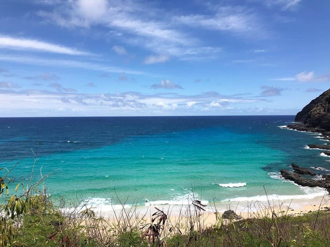 KAUKAU/カウカウハワイさんのインスタグラム写真 - (KAUKAU/カウカウハワイInstagram)「Happy Monday! 最近雨季に入ったハワイ🌺なかなか晴れた日が少ないです🤔 水不足だったので、雨の日々も喜ばしいことですね☺️  #hawaii #beach #luckywelivehawaii #Oahu #ハワイ #ハワイ景色 #ハワイビーチ #ハワイ絶景 #sunset #ワイキキビーチ #ビーチ #kaukau」10月27日 16時35分 - kaukau_hawaii