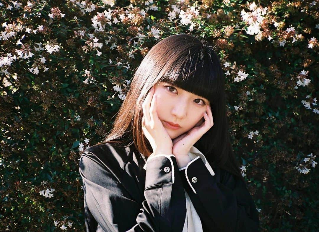 しらいちゃんのインスタグラム：「. 📸 @mana_shimizu_  👗 @drowseandyet」