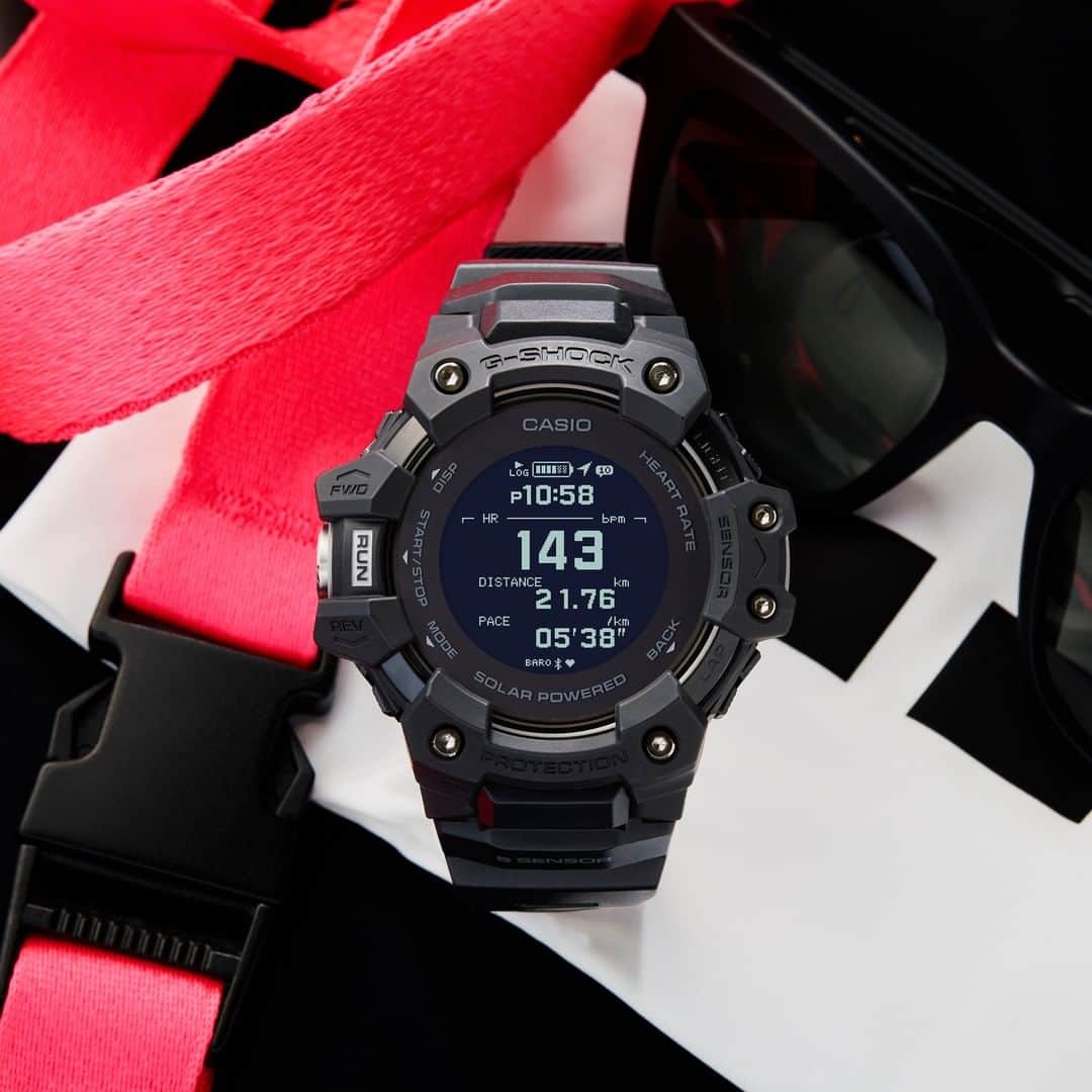G-SHOCKさんのインスタグラム写真 - (G-SHOCKInstagram)「G-SQUAD  GBD-H1000シリーズはワークアウトをモニタリングし、トレーニングの評価、分析、プラン作成までサポート。ダークトーンでまとめたGBD-H1000-1JRは、デイリーユースでも活躍します。  GBD-H1000 Series can monitor, measure, analyze your training, and even create a workout plan. GBD-H1000-1JR with dark tone colors is great for daily use too.  GBD-H1000-1JR  #g_shock #g_squad #gbd100 #smartwatch #athleisure #traininggear #watchoftheday」10月27日 17時00分 - gshock_jp