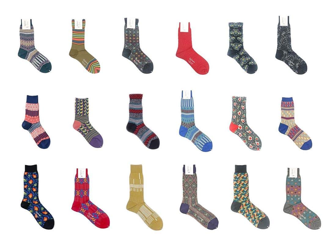 アヤメのインスタグラム：「You have a lot of choices🧦色々あります🧦#🧦 #onlineshop #worldwideshipping📦✈️ #christmasgiftideas #socksdesign #ayamesocks #sockssockssocks #sockstagram #fashionsocks #靴下好き #くつした #靴下好きな人と繋がりたい」