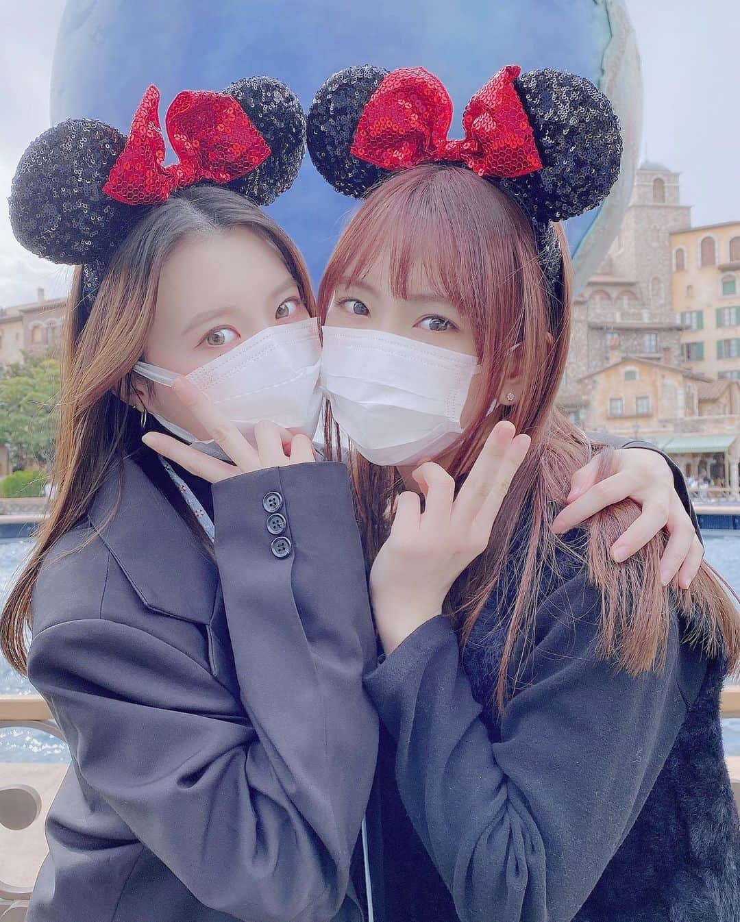 木本花音さんのインスタグラム写真 - (木本花音Instagram)「Disney memory💫﻿ ﻿ Seaにも🌊﻿ くまと行ってきました!!﻿ ﻿ エントリー受付は﻿ まさかのミッキーとのグリ当選!﻿ ﻿ アンバサダーにお泊りして﻿ ﻿ こちらも最高の日でした❤️👏🏻  #disney #disneysea #tokyodisneysea #tokyodisneyresort #ディズニー　#ディズニーシー #ディズニーコーデ #ミニーカチューシャ #アンバサダー #ミッキー #グリーティング #디즈니 #디즈니씨」10月27日 17時20分 - nonnonkanon9811