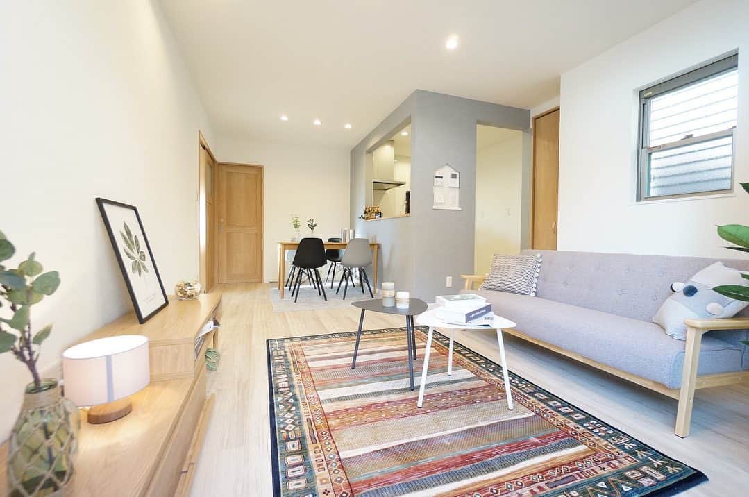 根木建設工業株式会社のインスタグラム：「🏡小山谷田町15号地コンセプトハウス  本日家具の搬入完了致しました。  #根木建設工業 #根木建設工業の家 #山科 #山科区 #新築一戸建て #分譲住宅 #建売住宅 #注文住宅 #コンセプトハウス #モデルハウス #オープンハウス」