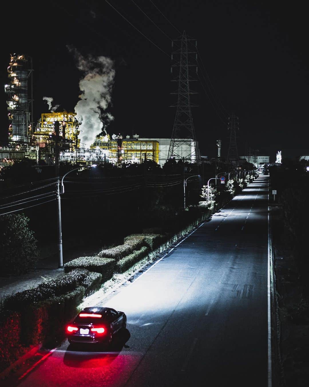 山中海輝さんのインスタグラム写真 - (山中海輝Instagram)「Factory night views. 3 lens,3angles. 50mm/100-200mm/16-35mm ３つのレンズ。」10月27日 17時31分 - kaikiyamanaka